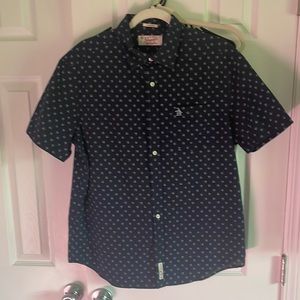Penguin men’s large button down shirt sleeve.